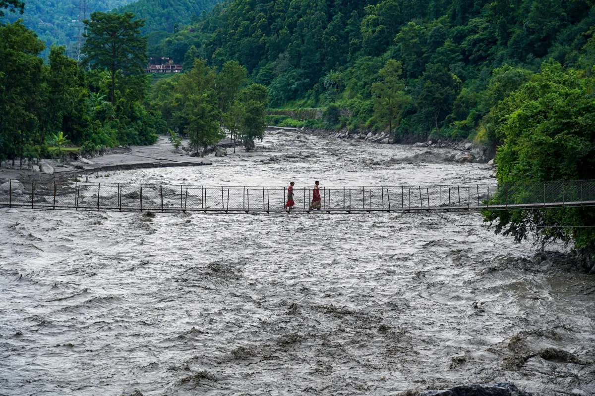 Nepal estima que reconstrução após enchentes custará até US$ 5 bilhões
